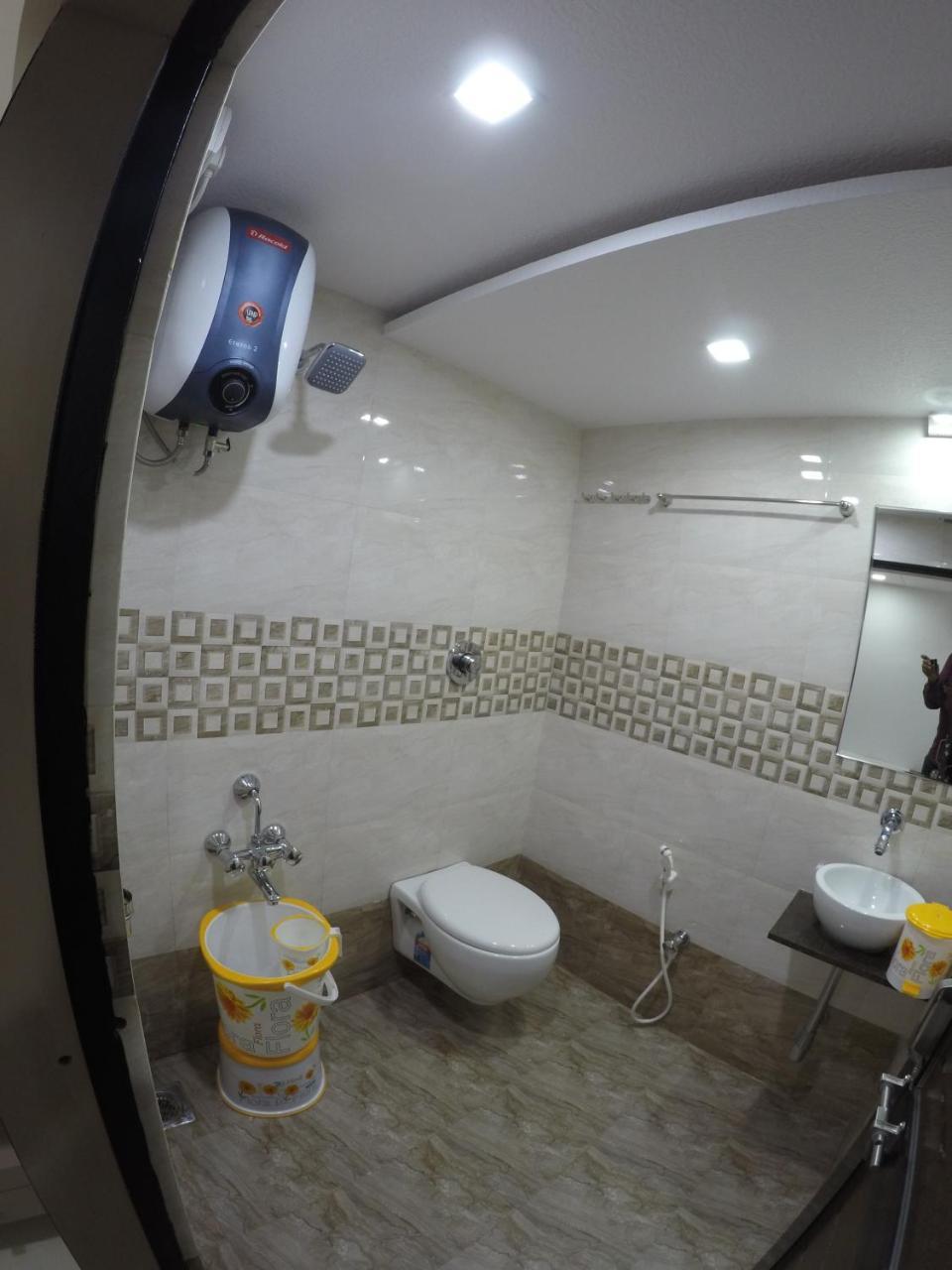 Hotel Ideal Vadodara Habitación foto